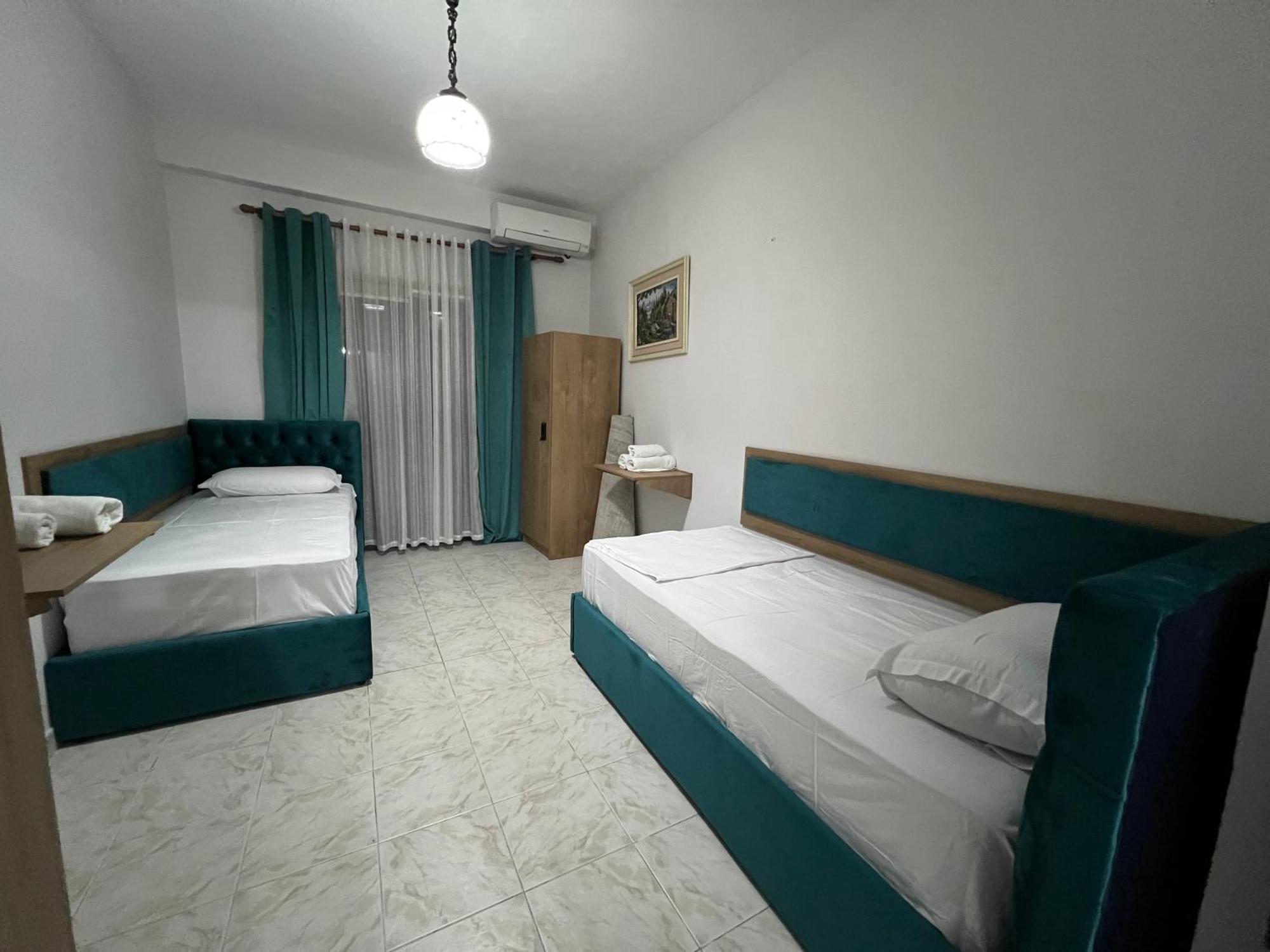 Sisterhood Hostel-Female Only Tirana Exteriör bild