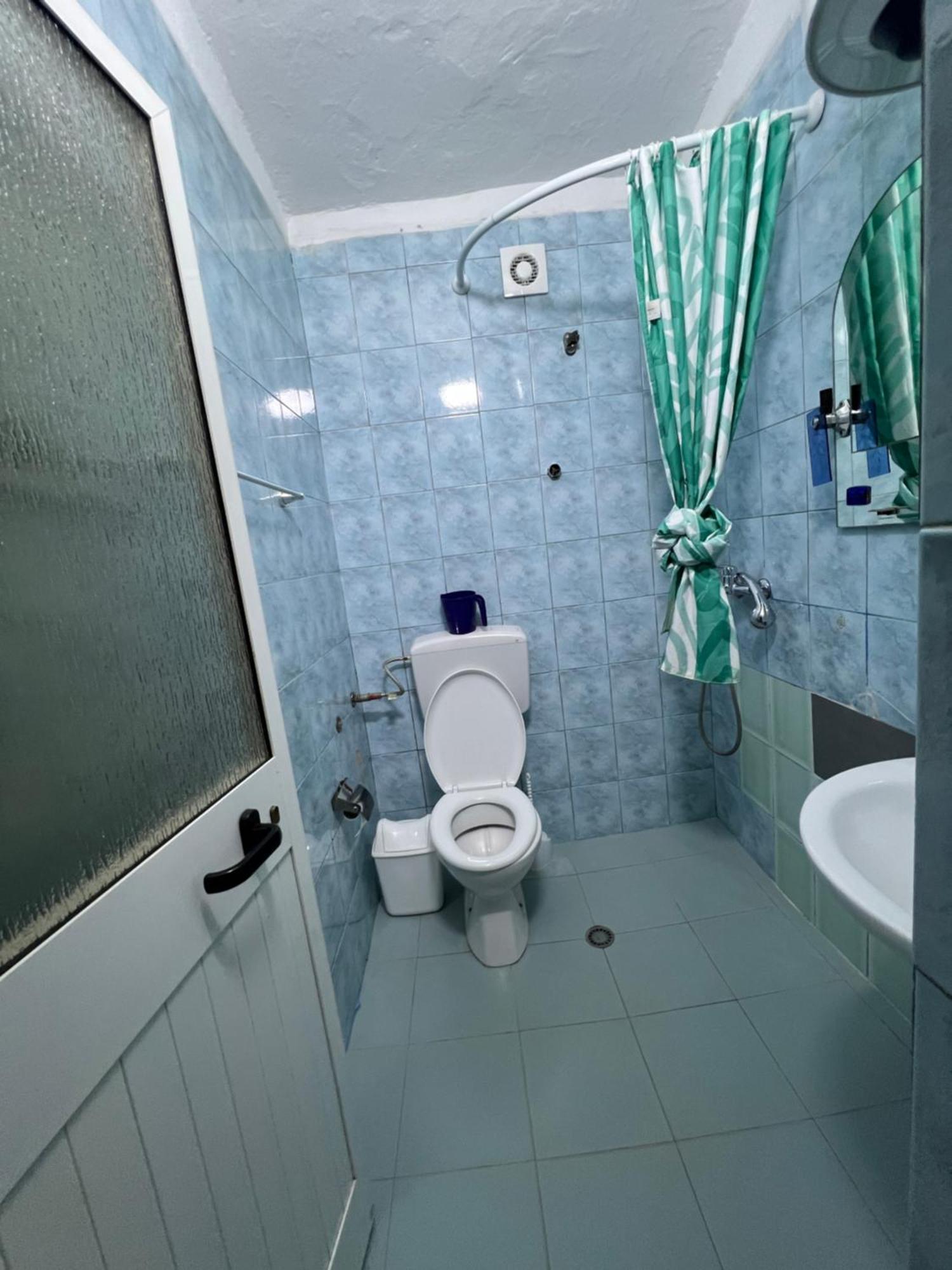 Sisterhood Hostel-Female Only Tirana Exteriör bild