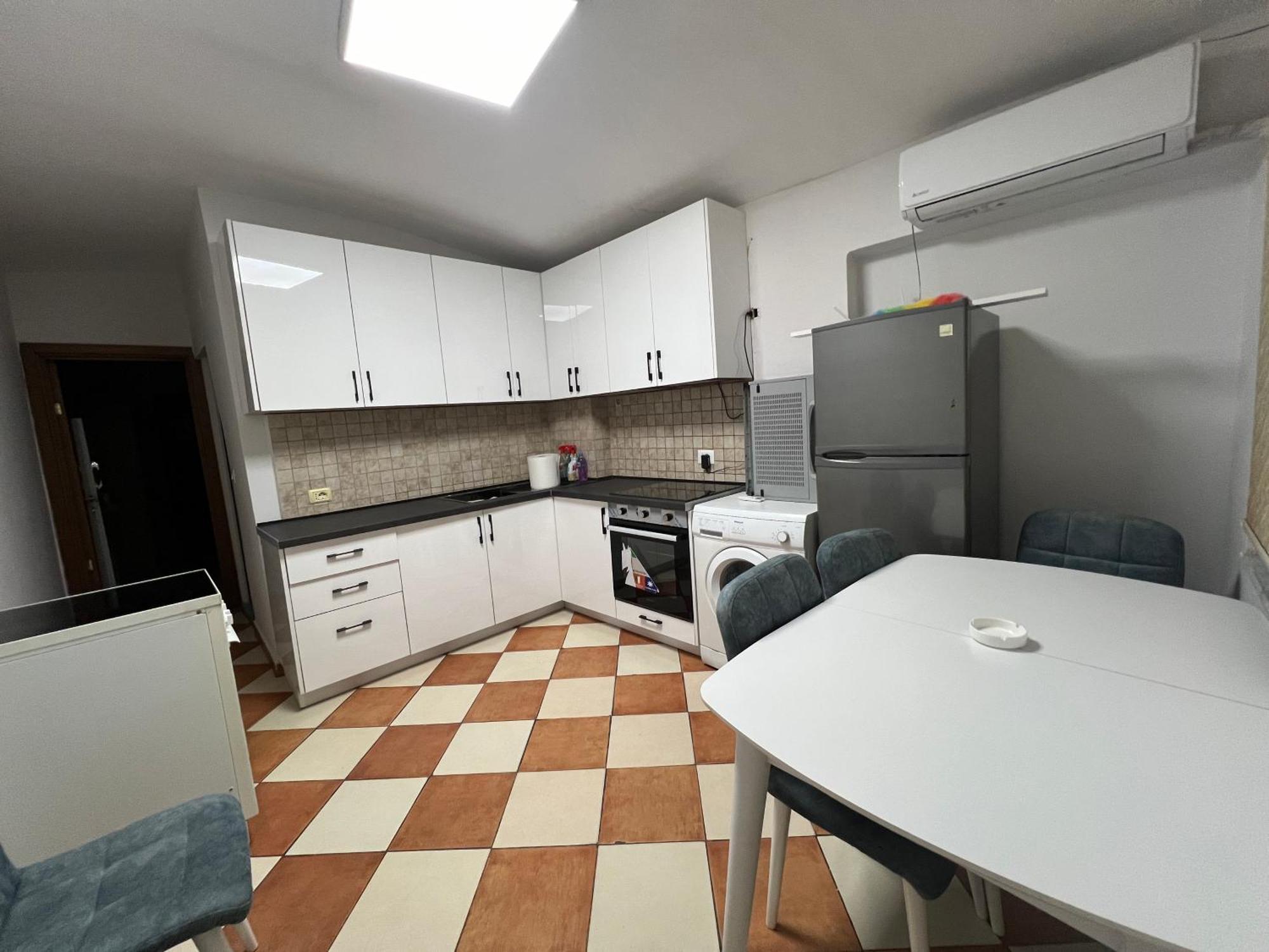 Sisterhood Hostel-Female Only Tirana Exteriör bild